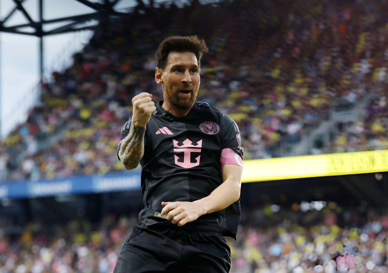 转身过人, 策划, 在短短的 转身过人, 策划, 在短短的