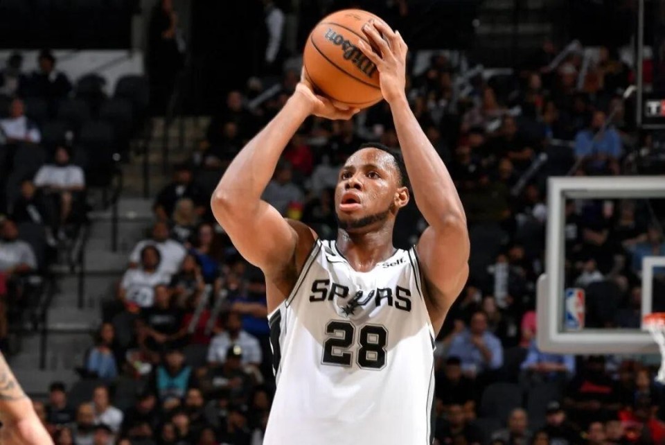 所以巴锡的, 被球队裁员