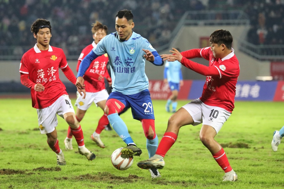 宋泽宇和薛, 力也因伤缺